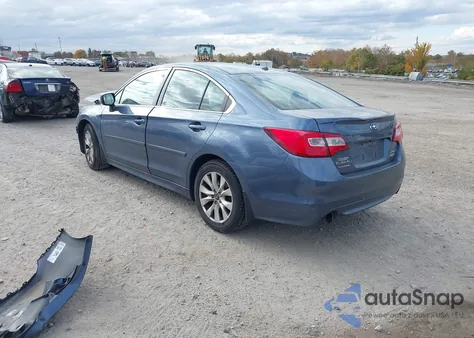 2015 Subaru Legacy 2.5I Premium z USA, uszkodzony, nr VIN 4S3BNAC63F3049216